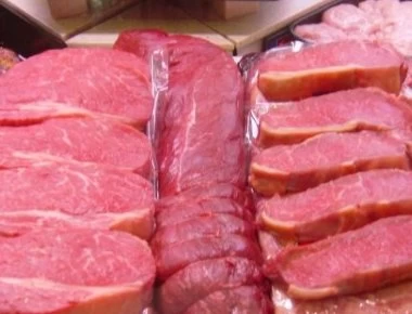 Η Κίνα κάνει εμπάργκο στα κρέατα από τον Καναδά – Εντείνεται η ένταση μεταξύ των δύο κρατών